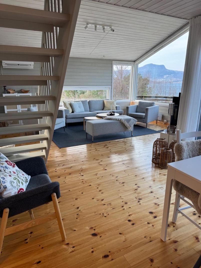 Jørpeland Charming House Located By The Fjord With The Pultpitrock Within Short Distanceヴィラ エクステリア 写真